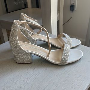 Betsy Johnson pearl low heel sandals - PERFECT FOR BEACH WEDDING